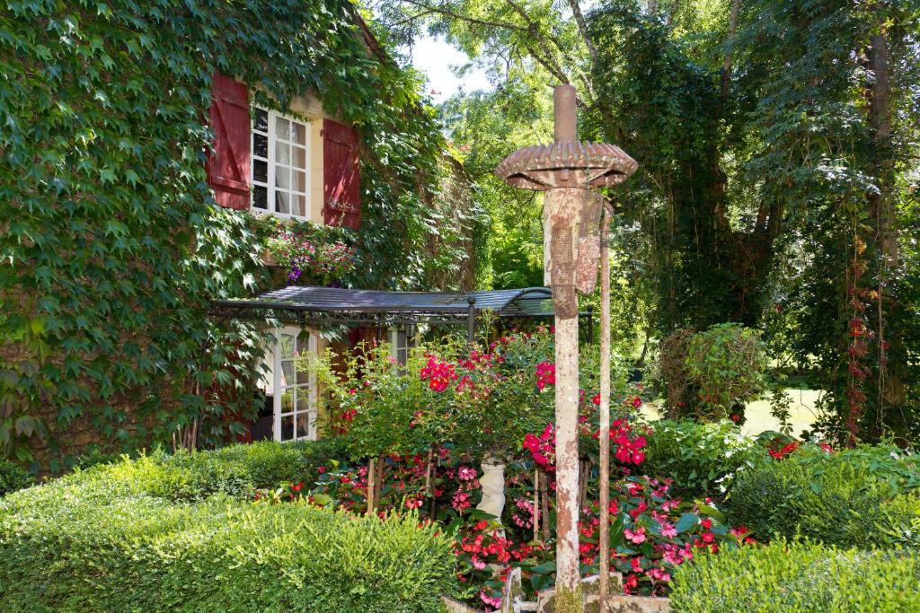 Bed & Breakfast Le Moulin Neuf Saint-Alvère Eksteriør bilde